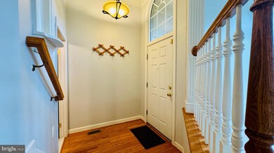 12459 Rose Path Cir, Fairfax, VA 22033 - photo 3