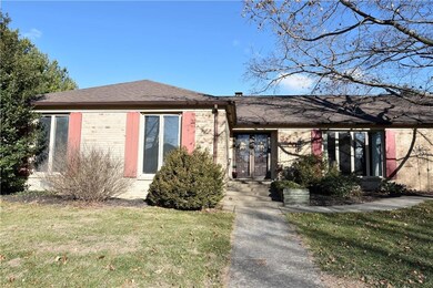 3240 Lantern Ln, Columbus, IN 47203 - photo 2