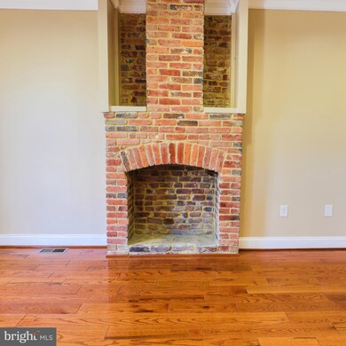 1302 S Carey St, Baltimore, MD 21230 - photo 5