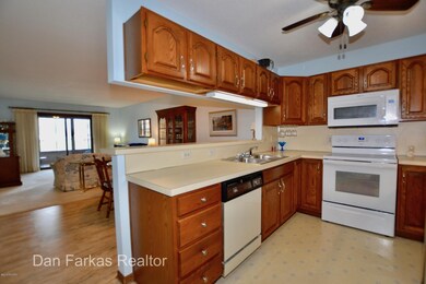 Springtree Condo 0014
