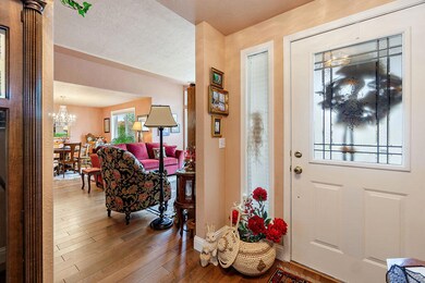 2482 Greenfield Ct, Medford, OR 97504 - photo 4