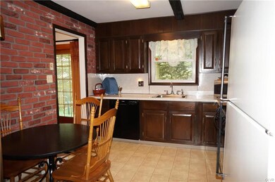 3029 S 3rd St, Whitehall, PA 18052 - photo 4