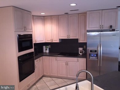 112 Smugglers Ct, Manahawkin, NJ 08050 - photo 5