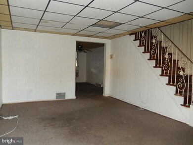 210 Golf Rd, Darby, PA 19023 - photo 2