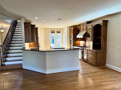 6335 Vanderbilt Ave, Dallas, TX 75214 - photo 4