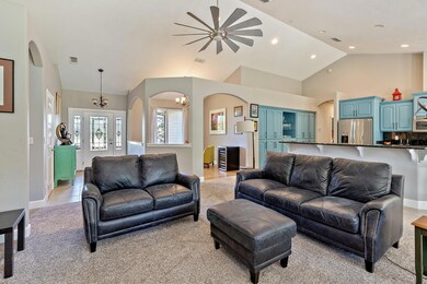 Open Floor plan!