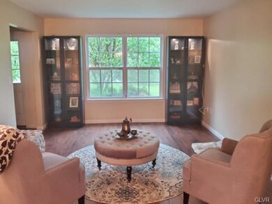 2206 Acorn Ct, Slatington, PA 18080 - photo 3