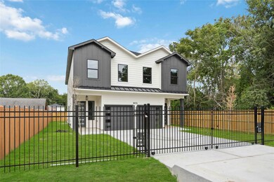 8015 Venus St unit A/B, Houston, TX 77088 - photo 3