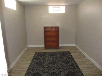 Office/playroom in LL