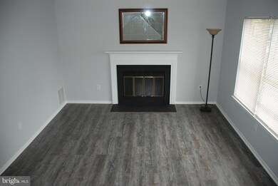 7523 Braemar Ct, Sykesville, MD 21784 - photo 6