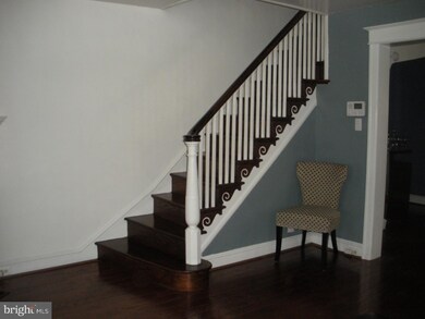 533 Elm Ave, Upper Darby, PA 19082 - photo 3