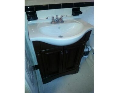 31 Shade St unit 31, Waltham, MA 02452 - photo 6