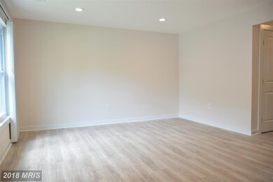 529 Peacock Dr, Hyattsville, MD 20785 - photo 2