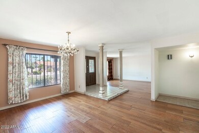 Dining Area & Foyer