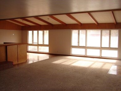 130 N Jackson St, Hugoton, KS 67951 - photo 2