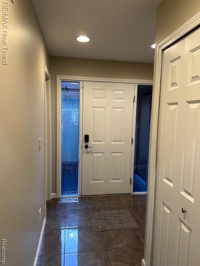 7391 Radcliff Dr unit 49, West Bloomfield, MI 48322 - photo 4