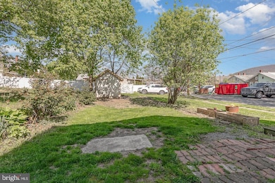 422 Mulberry St, Newport, PA 17074 - photo 3