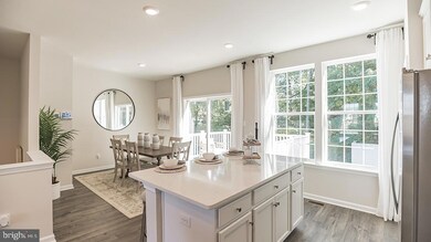 1133 Turnstone Dr unit 47, Fogelsville, PA 18051 - photo 2