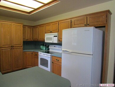 Refrigerator stays