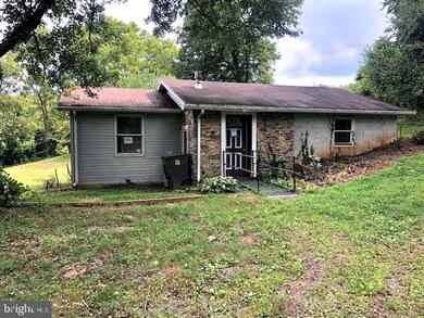 27 Hauseman Rd, Boyertown, PA 19512 - photo 2