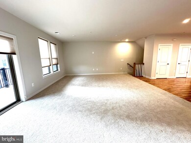 13518 Innovation Station Loop, Herndon, VA 20171 - photo 6