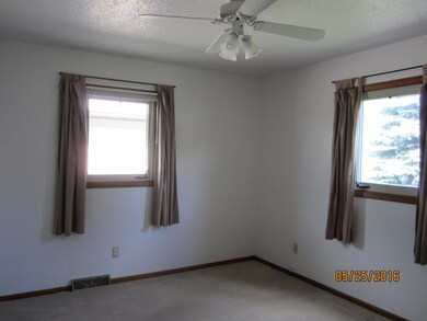 Northwest Bedroom<|><|>