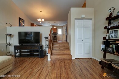 Living Room Flow To Kitchen