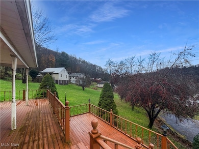 175 Wall St, Weirton, WV 26062 - photo 7