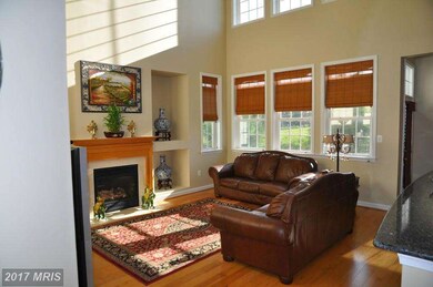 4535 Hummingbird Ln, Fairfax, VA 22033 - photo 6