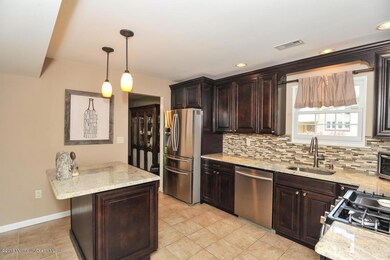 4 Cape Ct - MLS (Kitchen2)