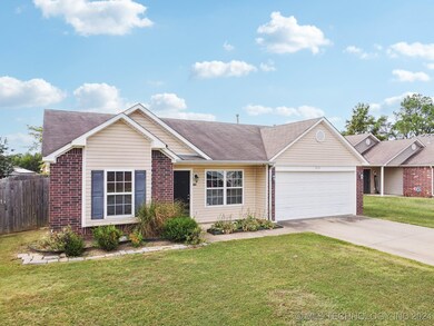 200 W Fairlane Place, Sapulpa, OK 74066 - photo 2