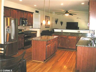 Kitchen - A DREAM KITCHEN, MOVE RIGHT IN AND START