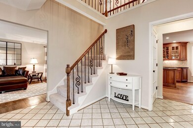 12210 Hollow Tree Ln, Fairfax, VA 22030 - photo 4