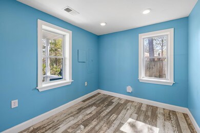 716 W 3rd N
