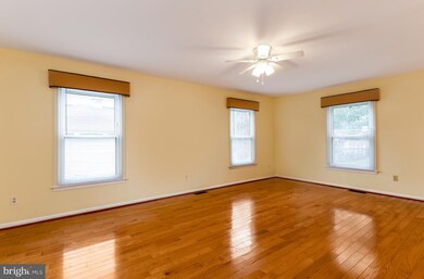 5 Wheatston Ct, Princeton Junction, NJ 08550 - photo 5