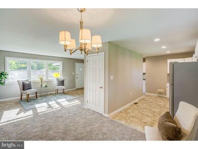 511 Otter Branch Dr, Magnolia, NJ 08049 - photo 5