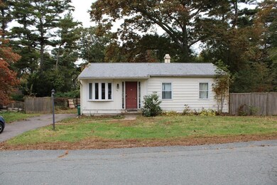 40 Pine Tree Ln, Pembroke, MA 02359 - photo 2