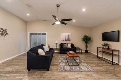 9406 N 54th Ave, Glendale, AZ 85302 - photo 3