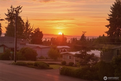 1026 Glen St, Edmonds, WA 98020 - photo 2