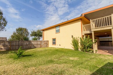 7703 Cloverlake Ct, Houston, TX 77040 - photo 4