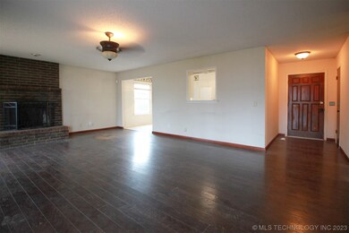 3205 S 210th East Ave, Broken Arrow, OK 74014 - photo 5
