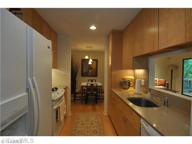 Kitchen. Gourmet kitchen