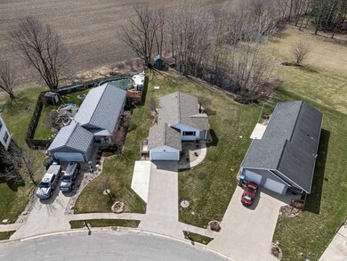 834 Jessica Ct, Nappanee, IN 46550 - photo 7