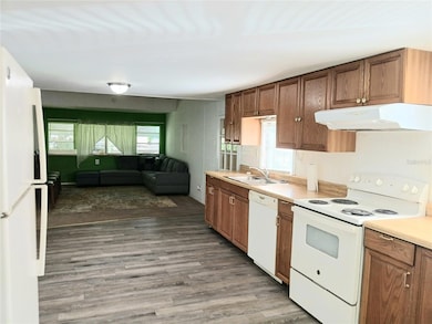 15424 Old Chisholm Trail, Eustis, FL 32726 - photo 3