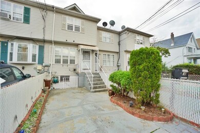 84 Sencea St, Staten  Island, NY 10310 - photo 3