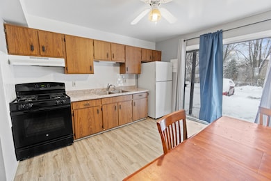 1017 9th St unit 7, Harvard, IL 60033 - photo 6