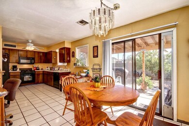 Open Kitchen