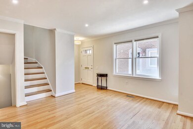 1343 Chetworth Ct, Alexandria, VA 22314 - photo 6