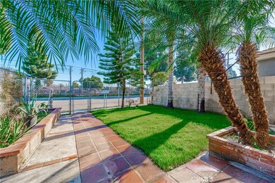 13517 S Willowbrook Ave, Compton, CA 90222 - photo 3