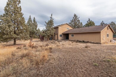 21037 SW Gift Rd, Bend, OR 97703 - photo 5